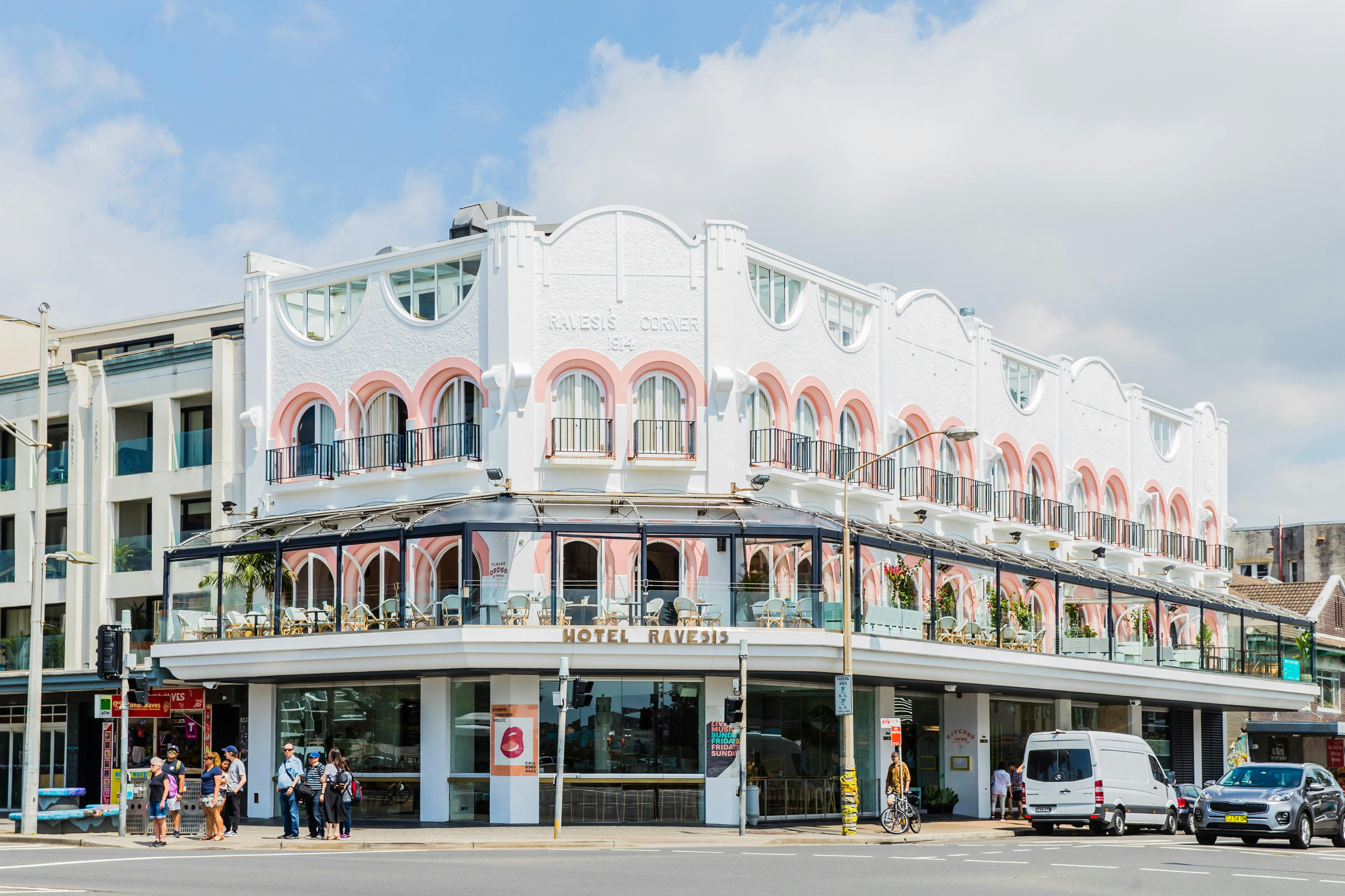 Hotel Ravesis