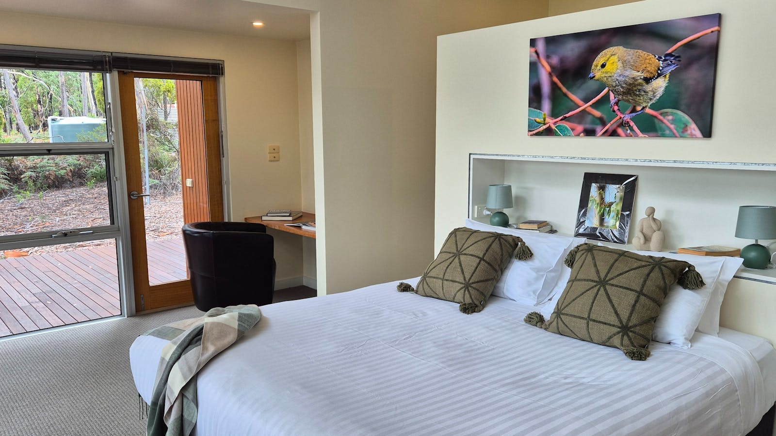 Master bedroom with studio nook, ensuite and views