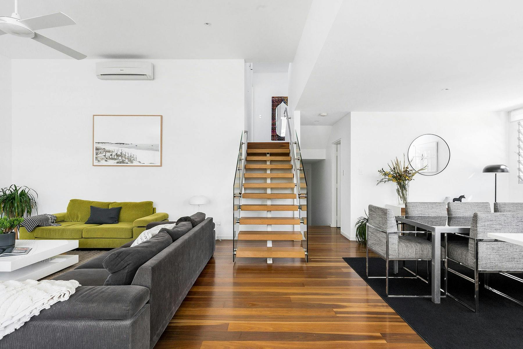 Clique 2 - Byron Bay - Open Plan Living b