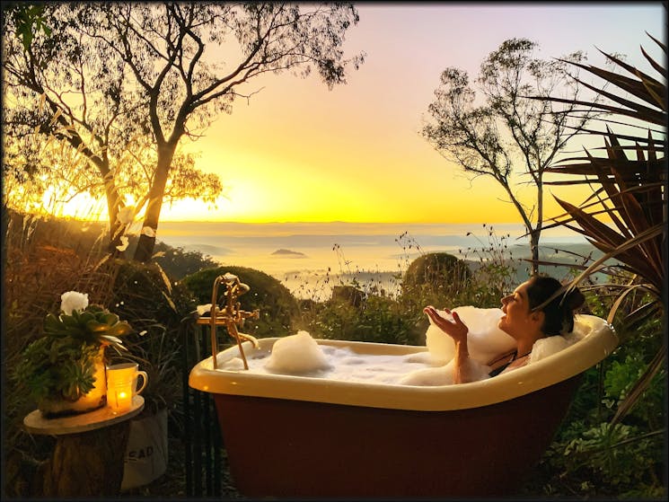 Kookawood Rural Retreat bubble bath