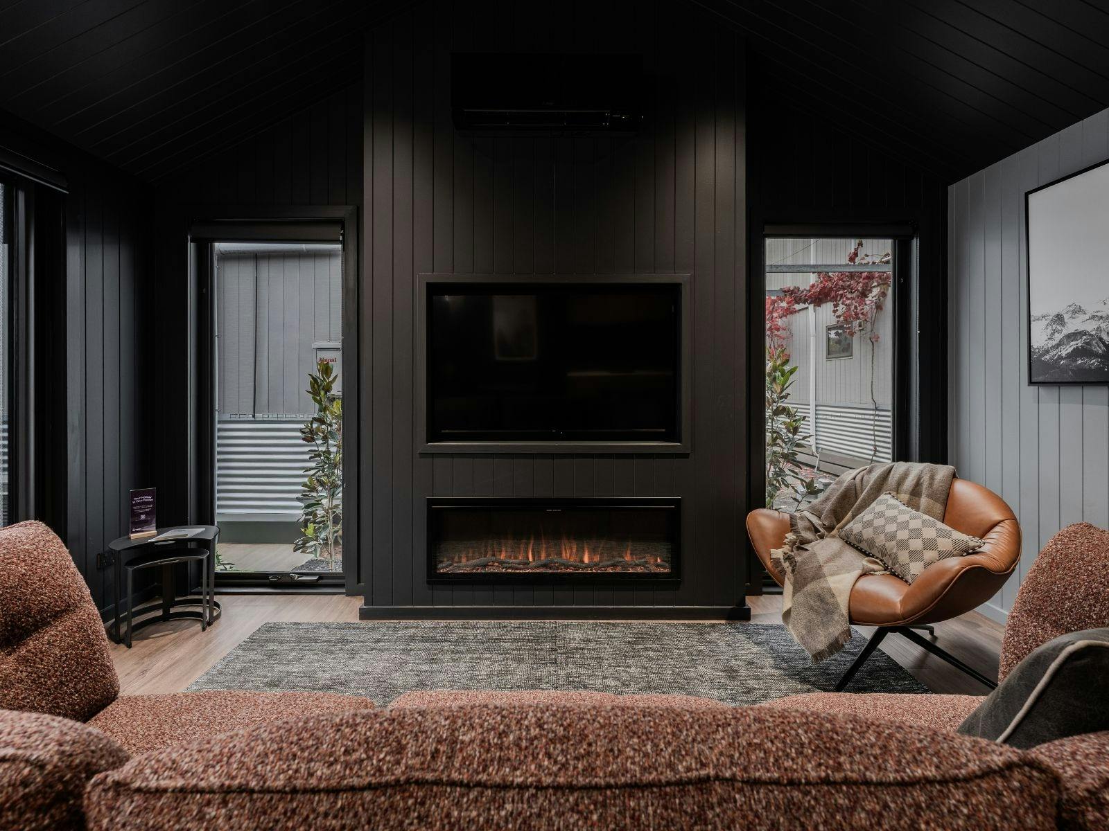 Luxury Alpine One Bedroom Villa | Tasman Holiday Parks - Bright