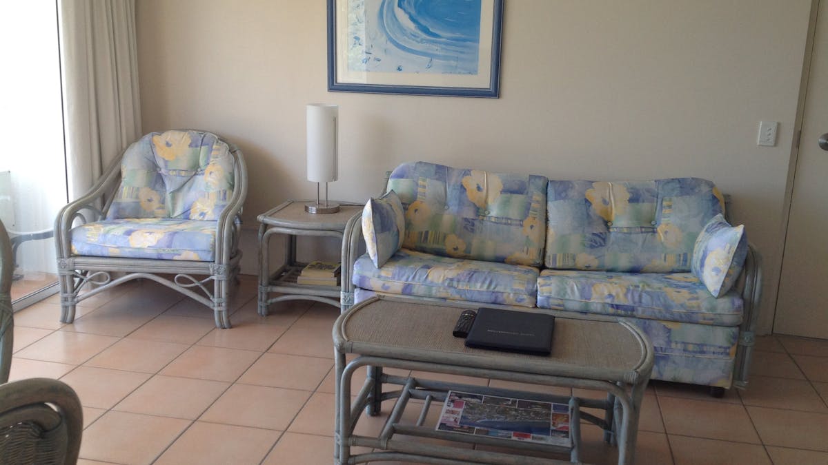 deluxe unit lounge room