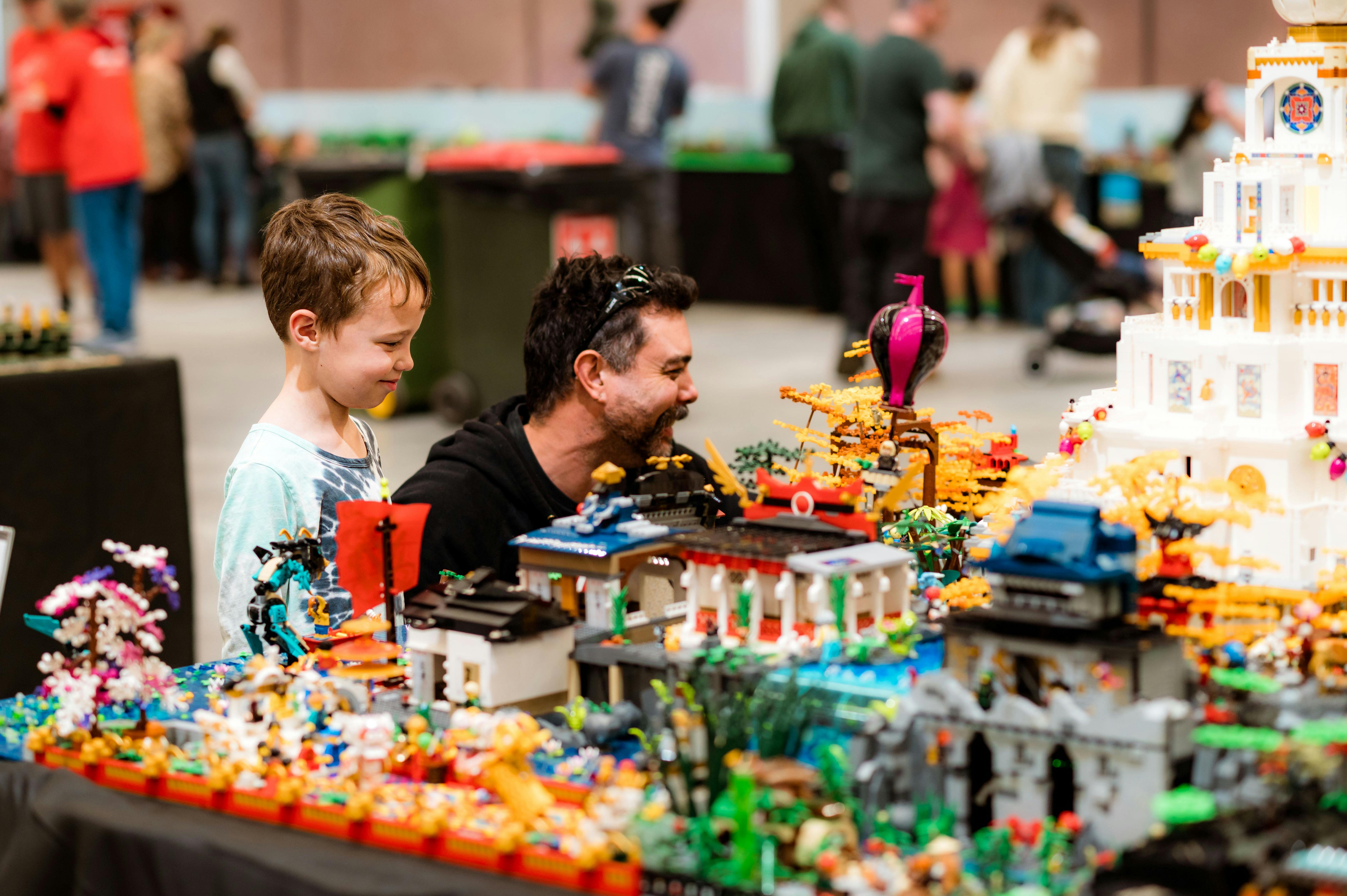 Looking at all the amazing builds at Bendigo Bricks