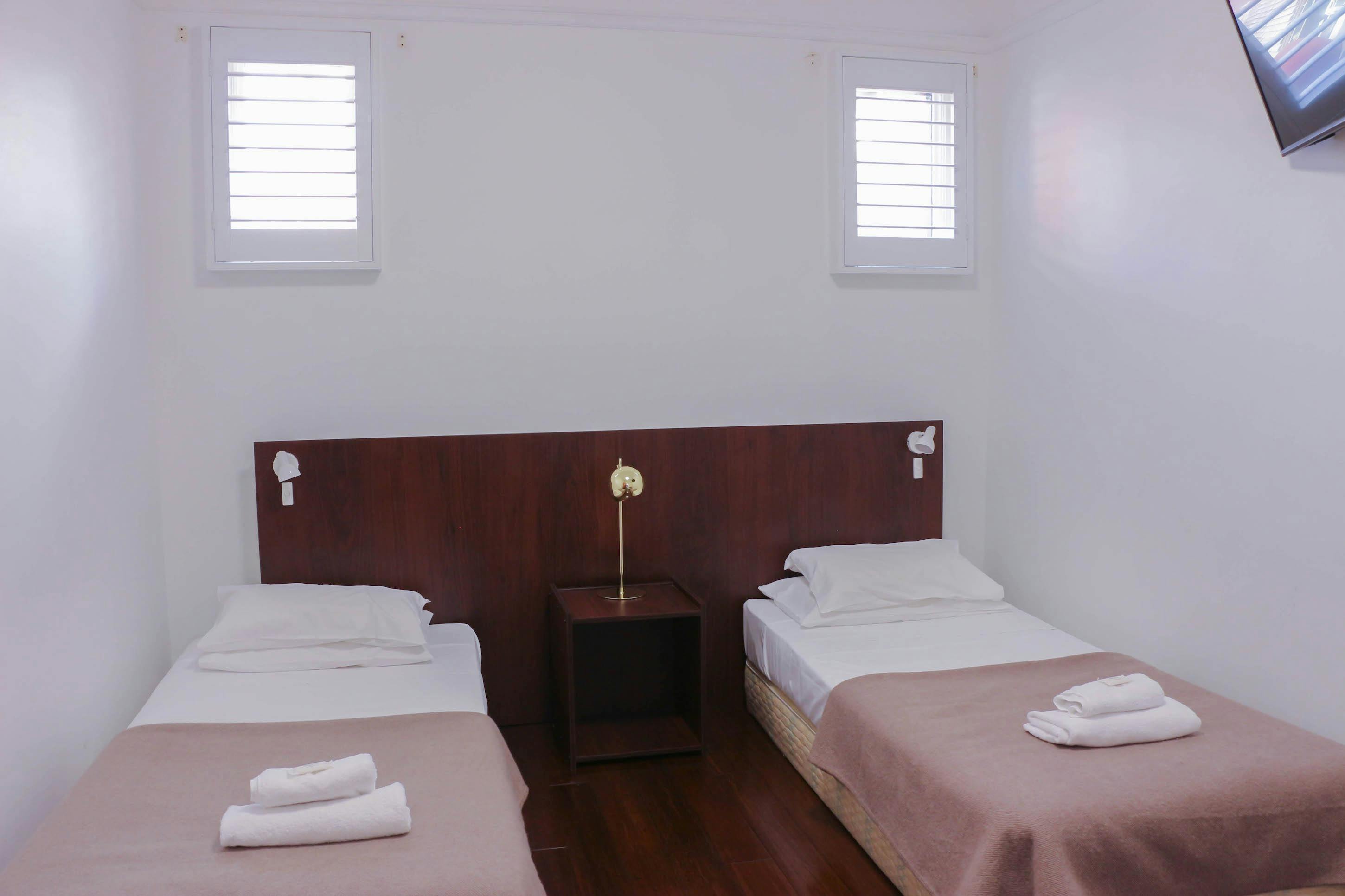 Glasgow Arms Hotel, Ultimo NSW - Twin Room Ensuite