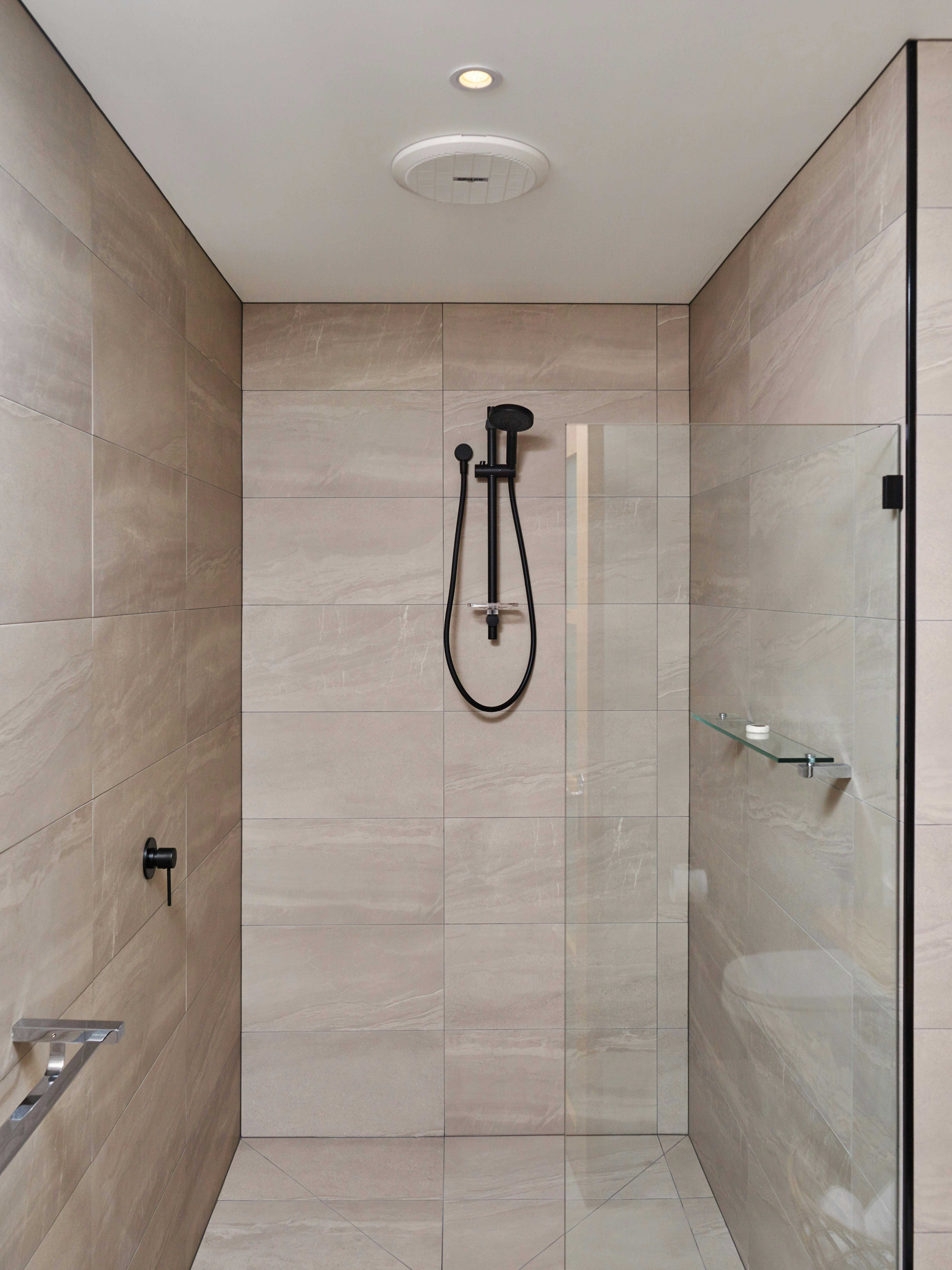 Ensuite/shower