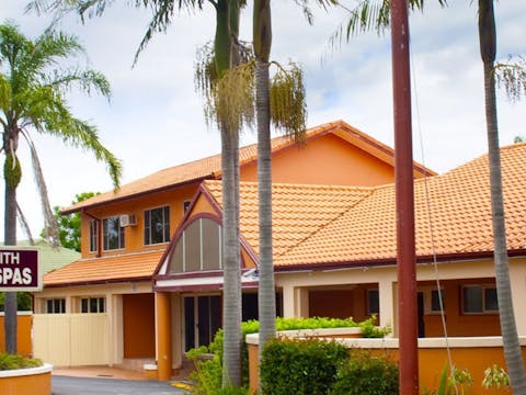 恩加丁汽车旅馆（Engadine Motor Inn）