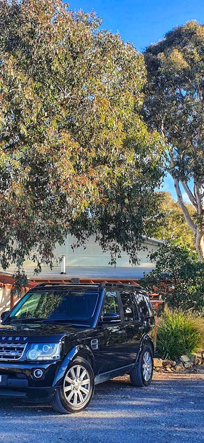 Land rover discovery at Yarrh