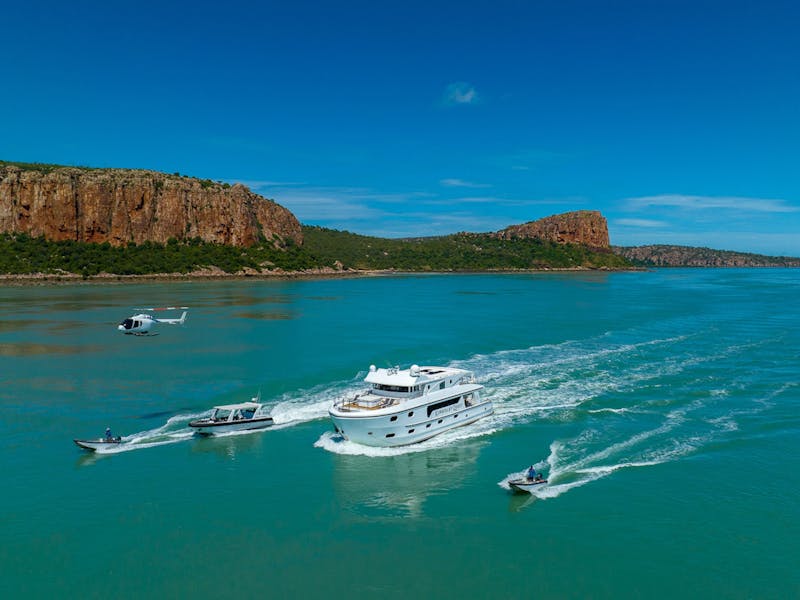 KQII, Quest Express, 3 x tenders & helicopter