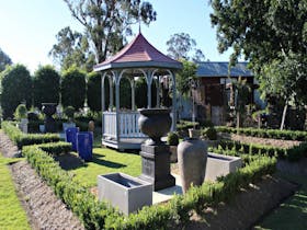 Country Elegance Gardens and Gifts