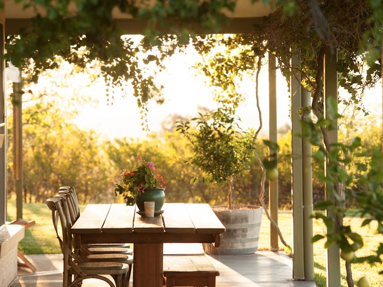 Rosby Guesthouse Outdoor Dinning, Mudgee Luxury Accommodation