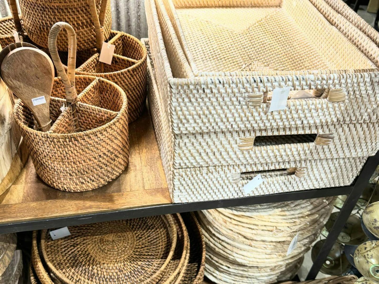 Barbaras Storehouse - FB2