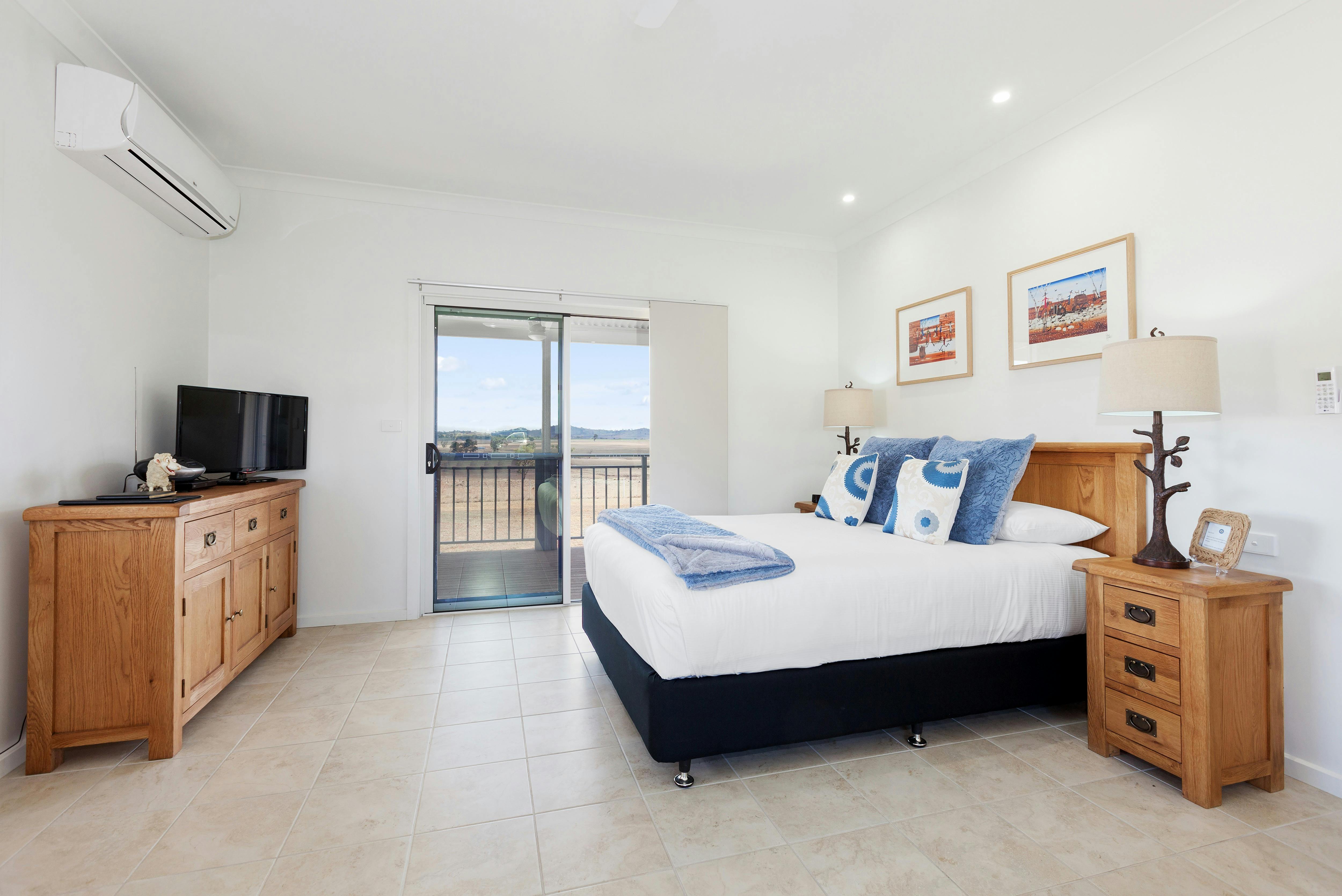 Shearers Cottage East