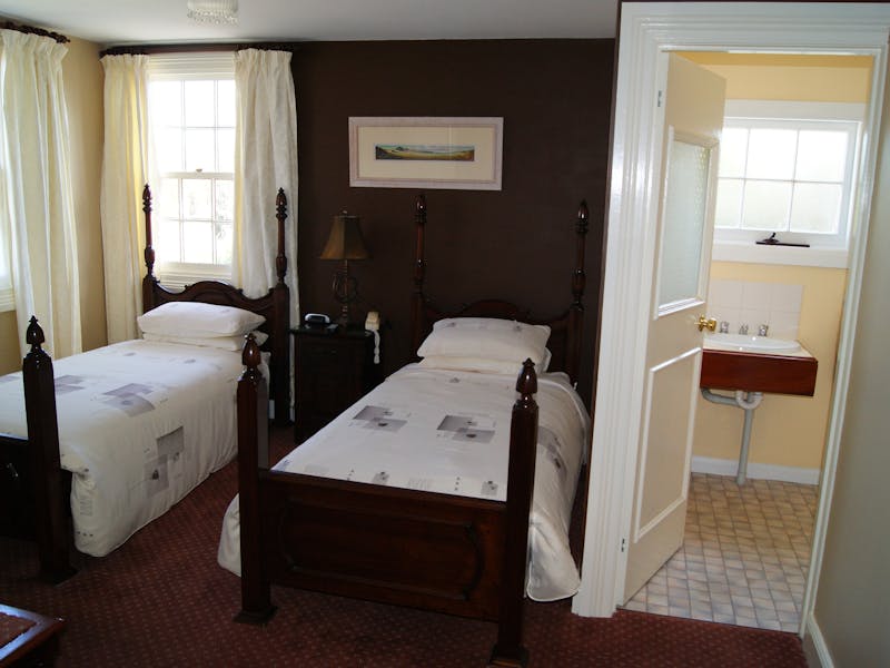 Ensuite room (Heritage Twin) image