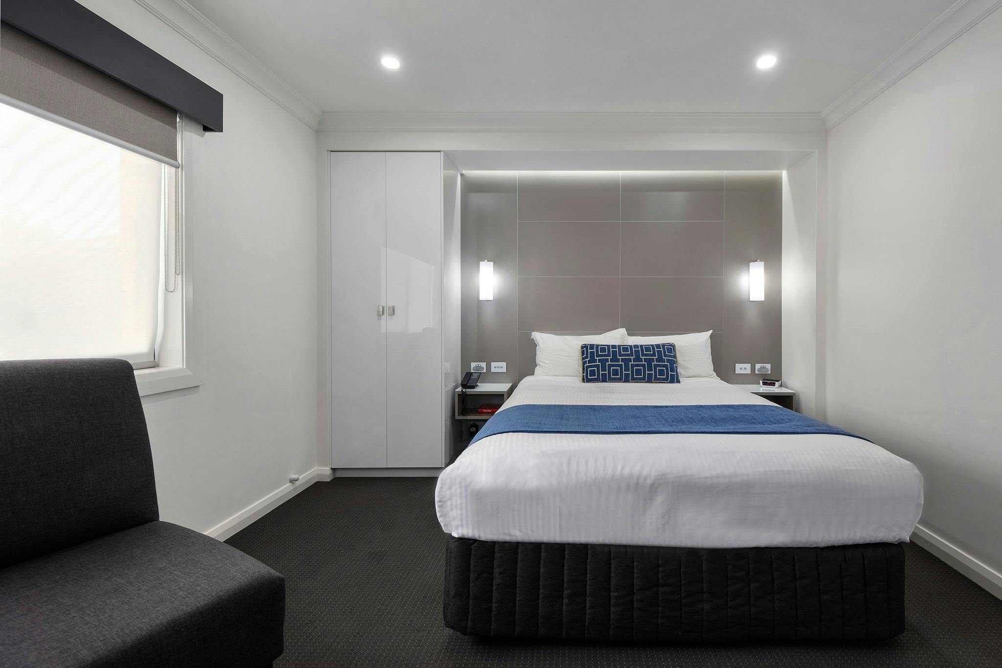 Superior Queen Room at Bluegum Dubbo