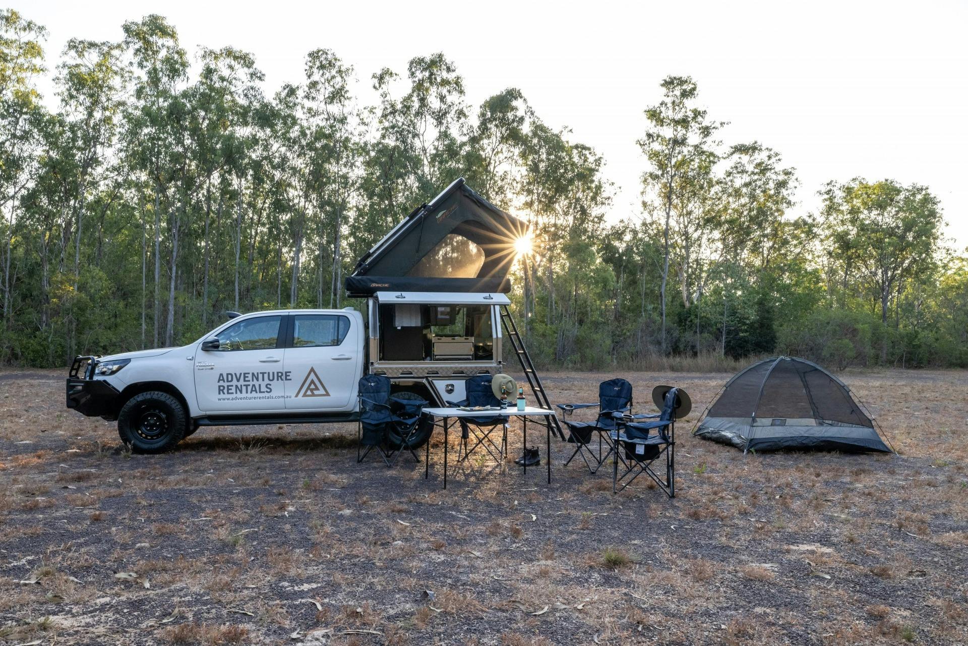 Toyota Hilux 4WD Camper Camp