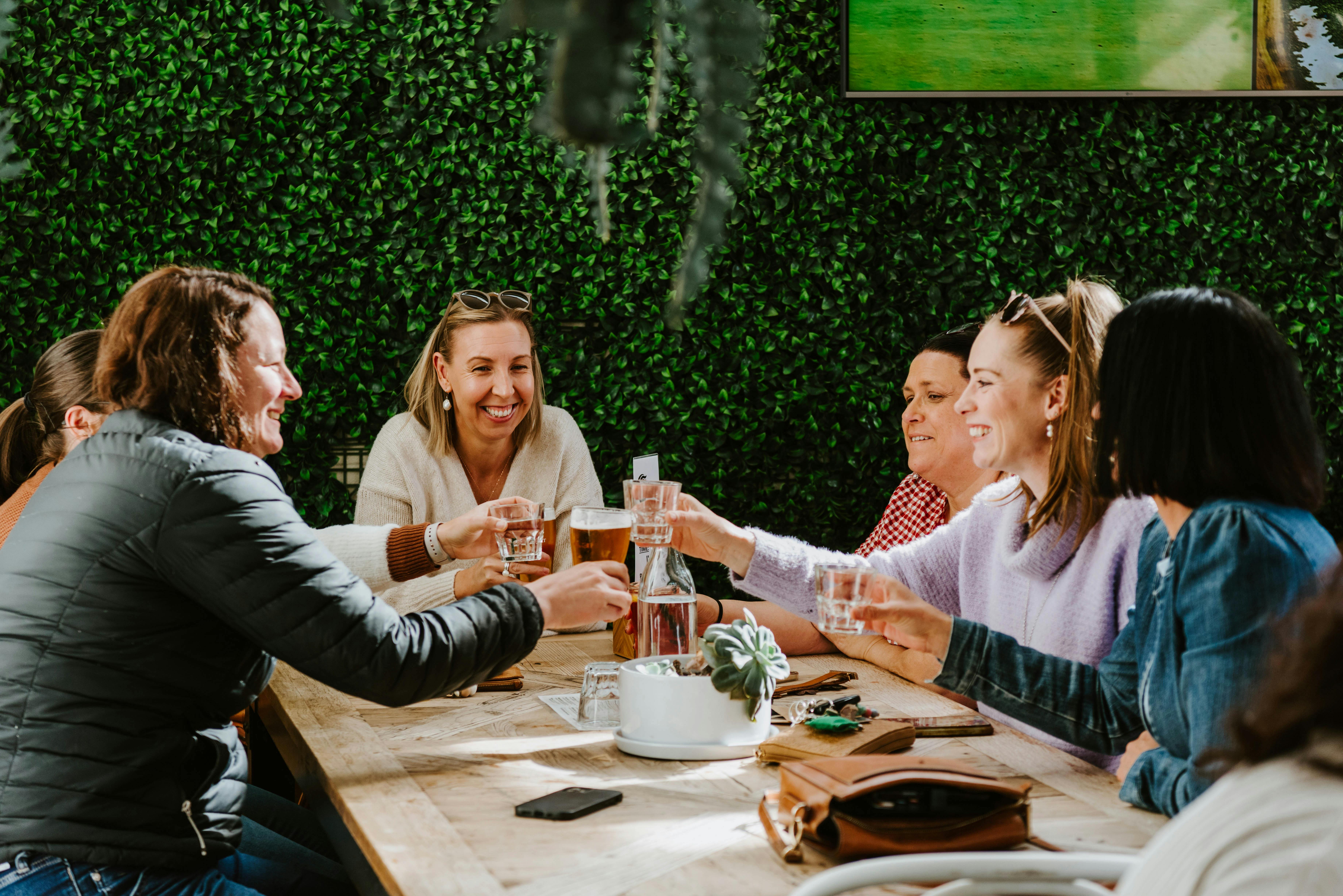 ガールフレンドが飲んでいる