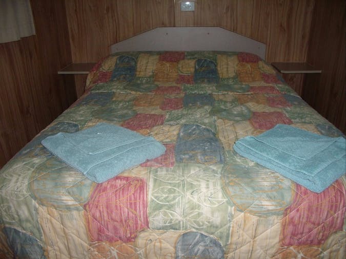 Elliston Waterloo Bay Tourist Park, Ensuite Cabin Elliston, Acc...