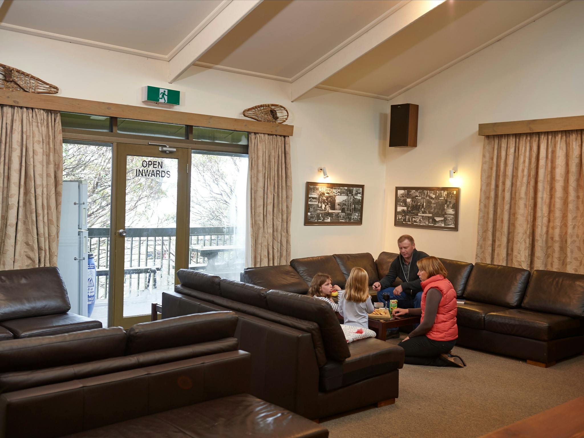 Cosy and Spacious lounge at Cawarra Ski Club Mt Buller Accommodation