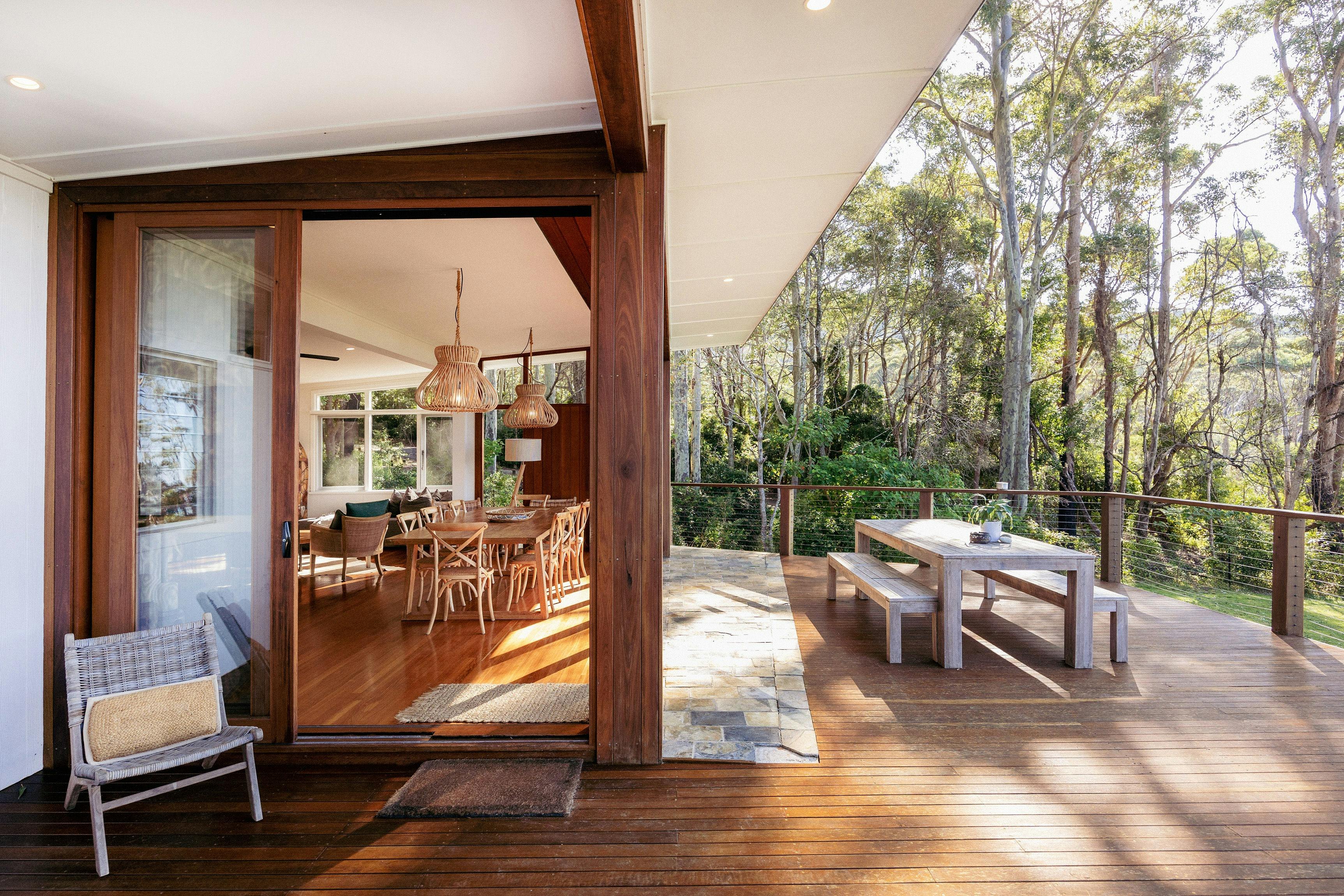 Indoor / outdoor living