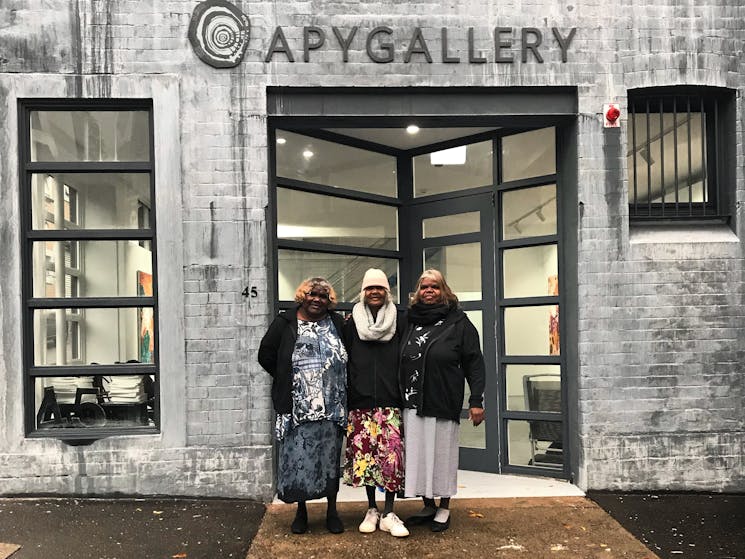 Freda Brady, Nyurpaya Kaika and Nyunmiti Burton at APY Gallery Sydney, 2018