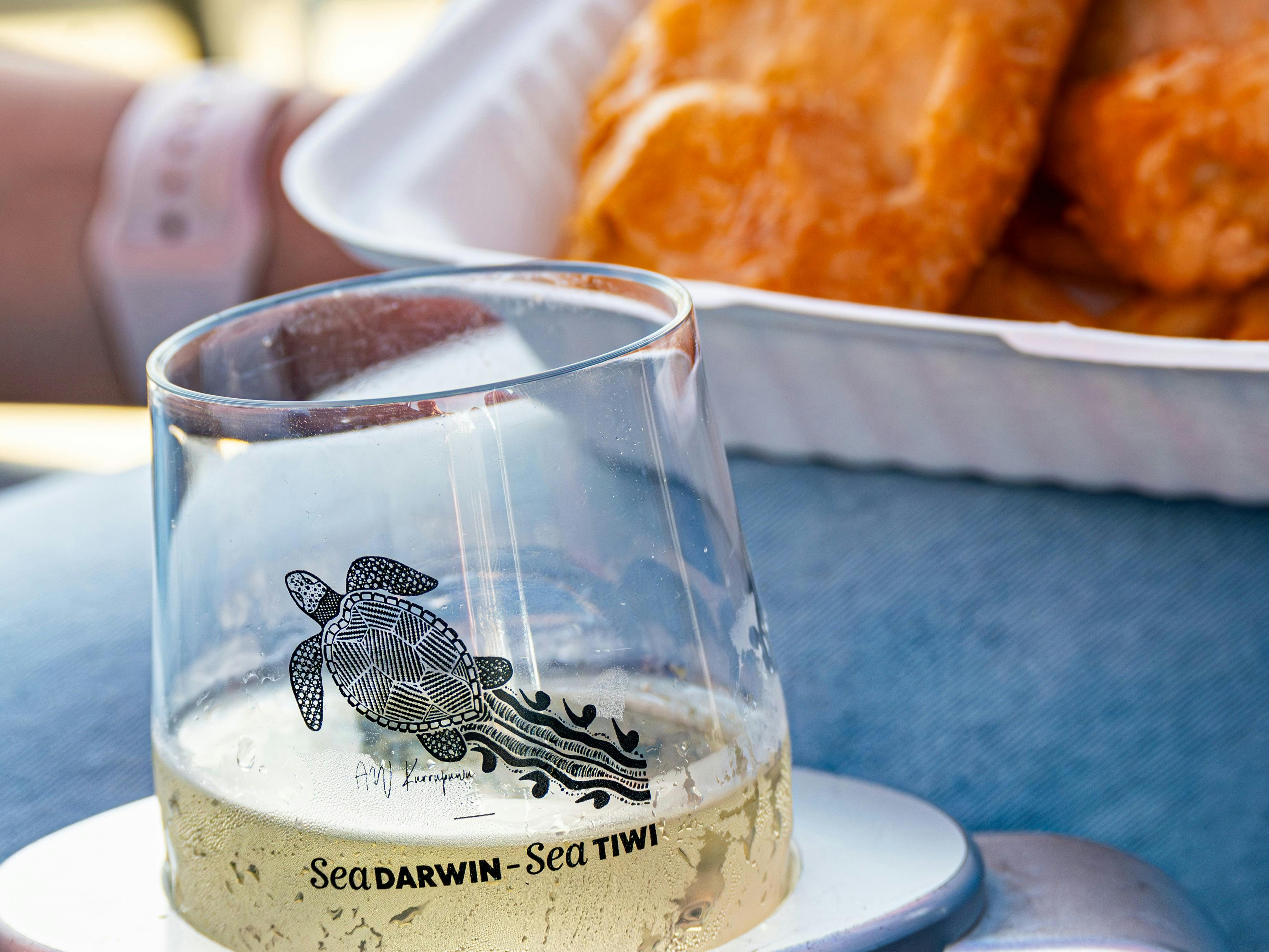 Sea Darwin Go Vino Glass