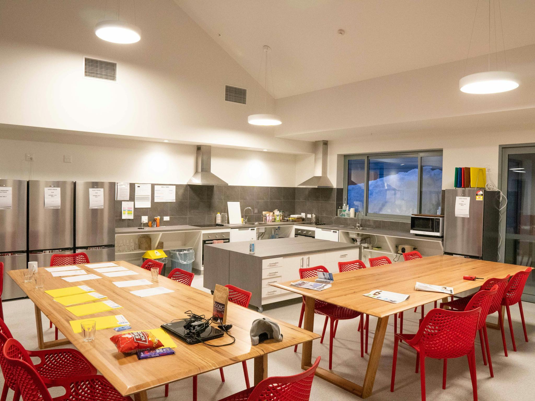 Alpine accessible Accommodation - Dining Room and Kitchen
