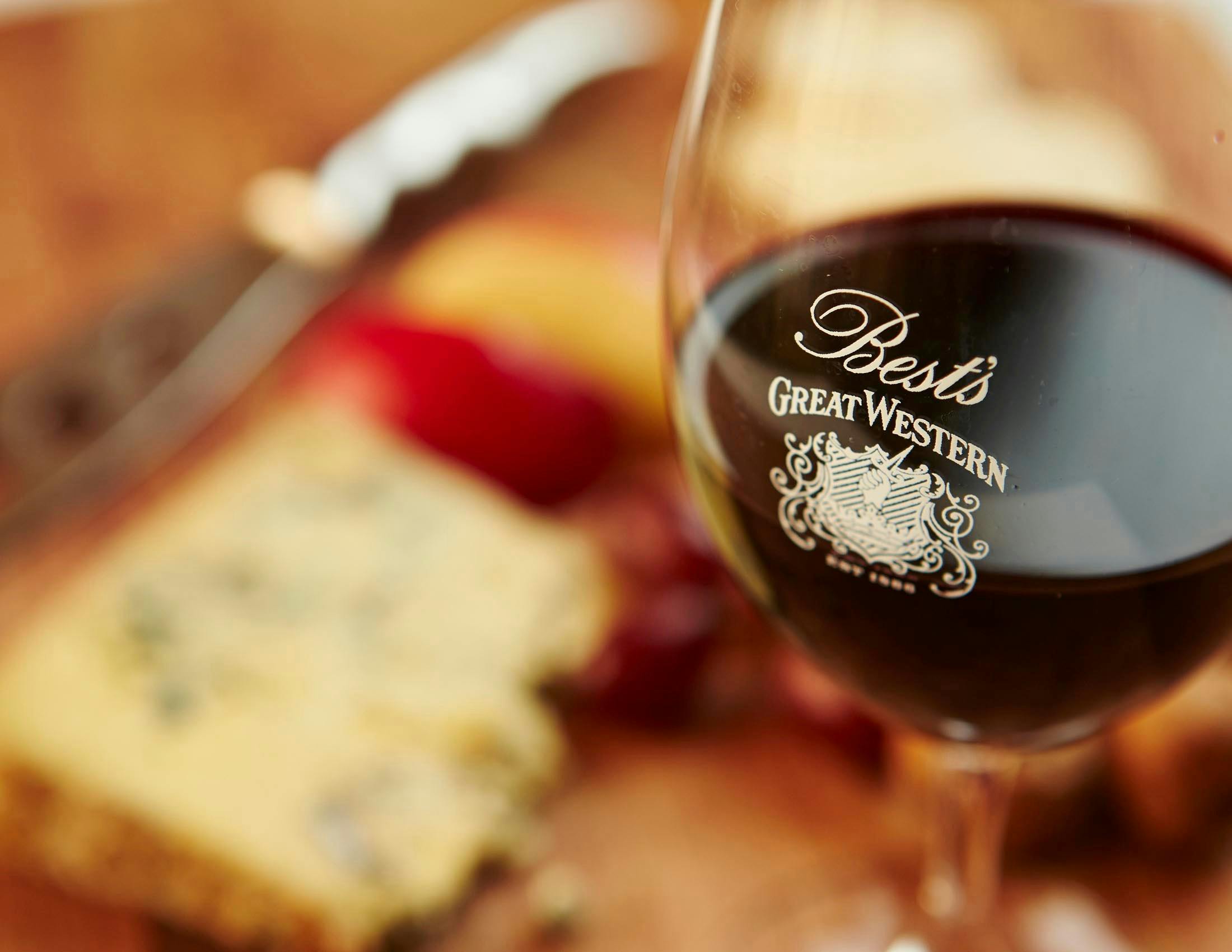 Best's Bin 1 Shiraz and Cheese