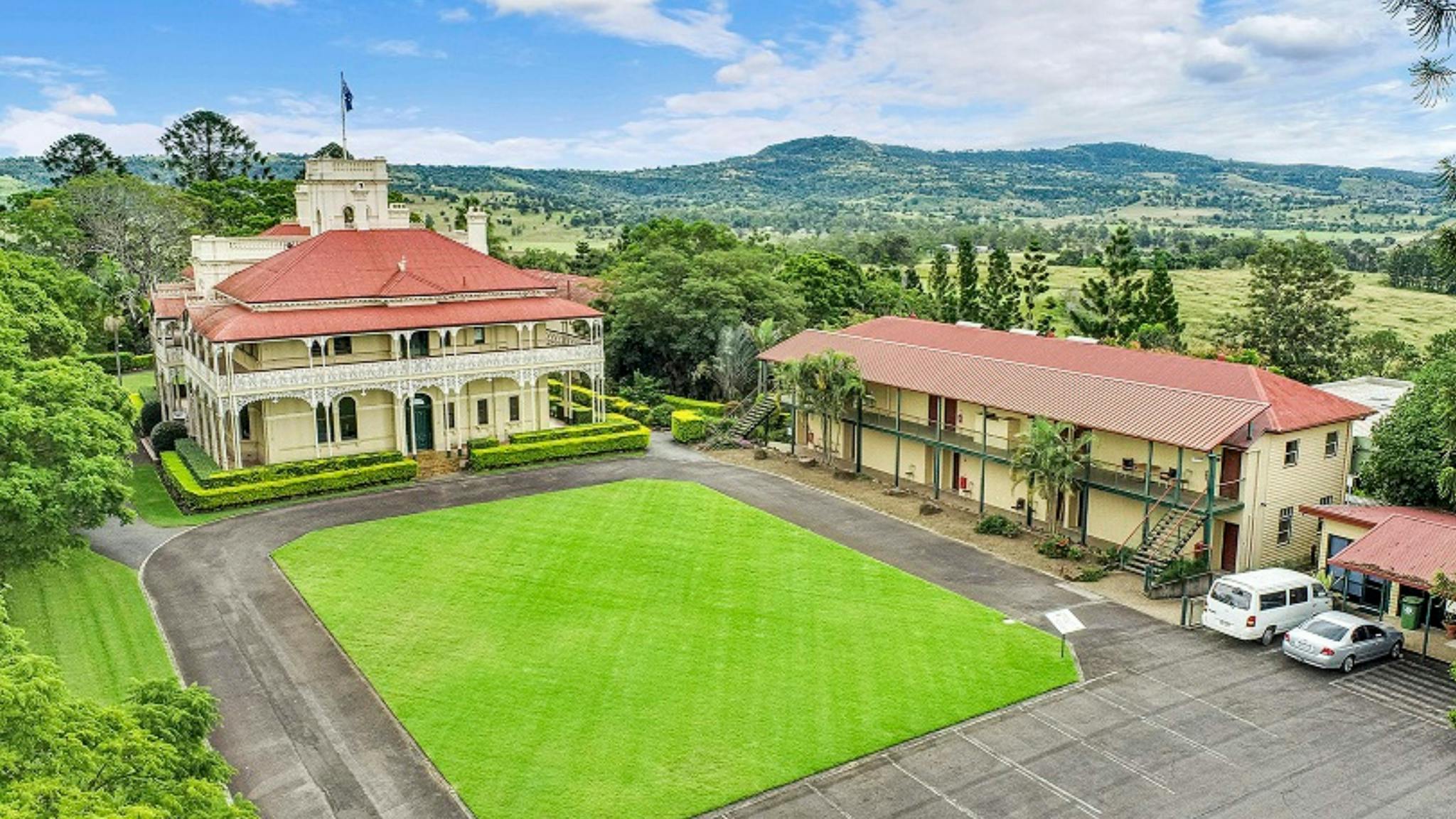 Woodlands of Marburg Mansion and Accommodation
