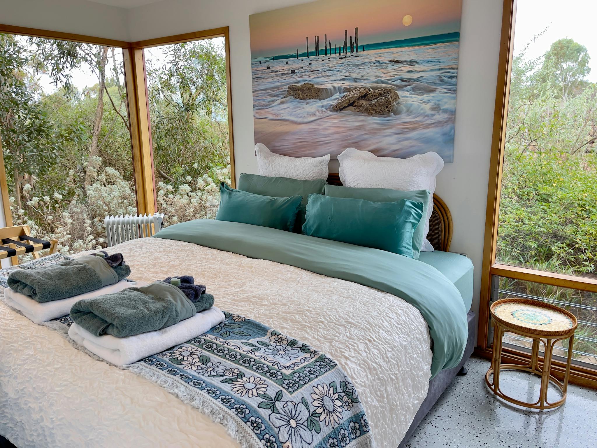 Comfy King Bed with no blinds for inside outside experience- reverse cycle airconditioner