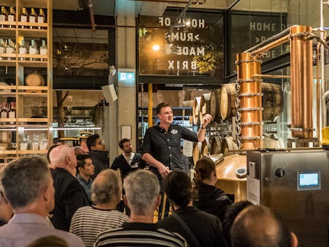 ブリックス蒸留所ツアーとテイスティング