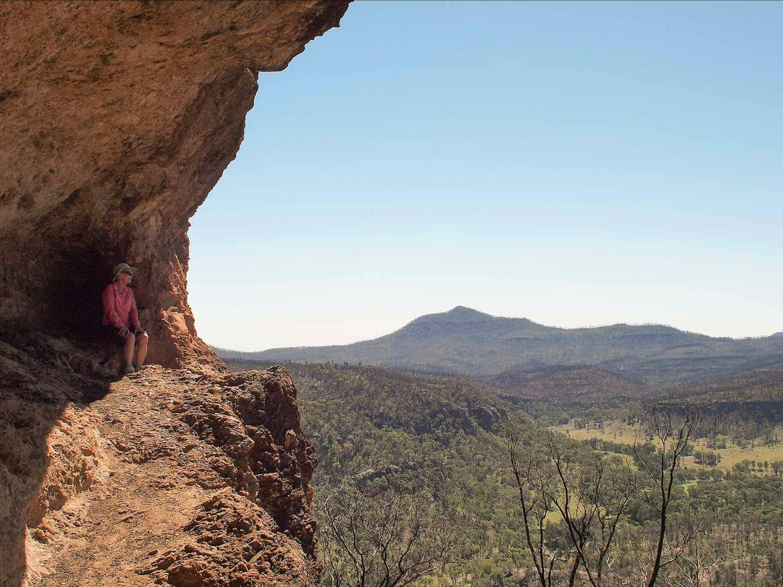 Belougery Split Rock 步行道，Warrumbungle 國家公園。照片：蘇布魯克豪斯