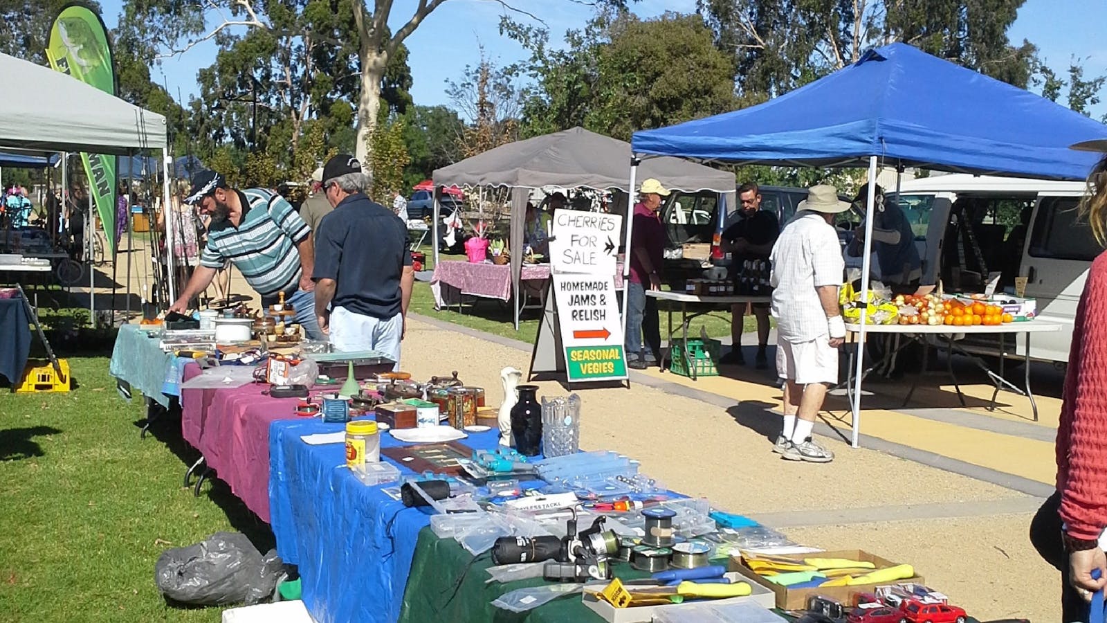 Cobram Lions Club Log Cabin Community Market