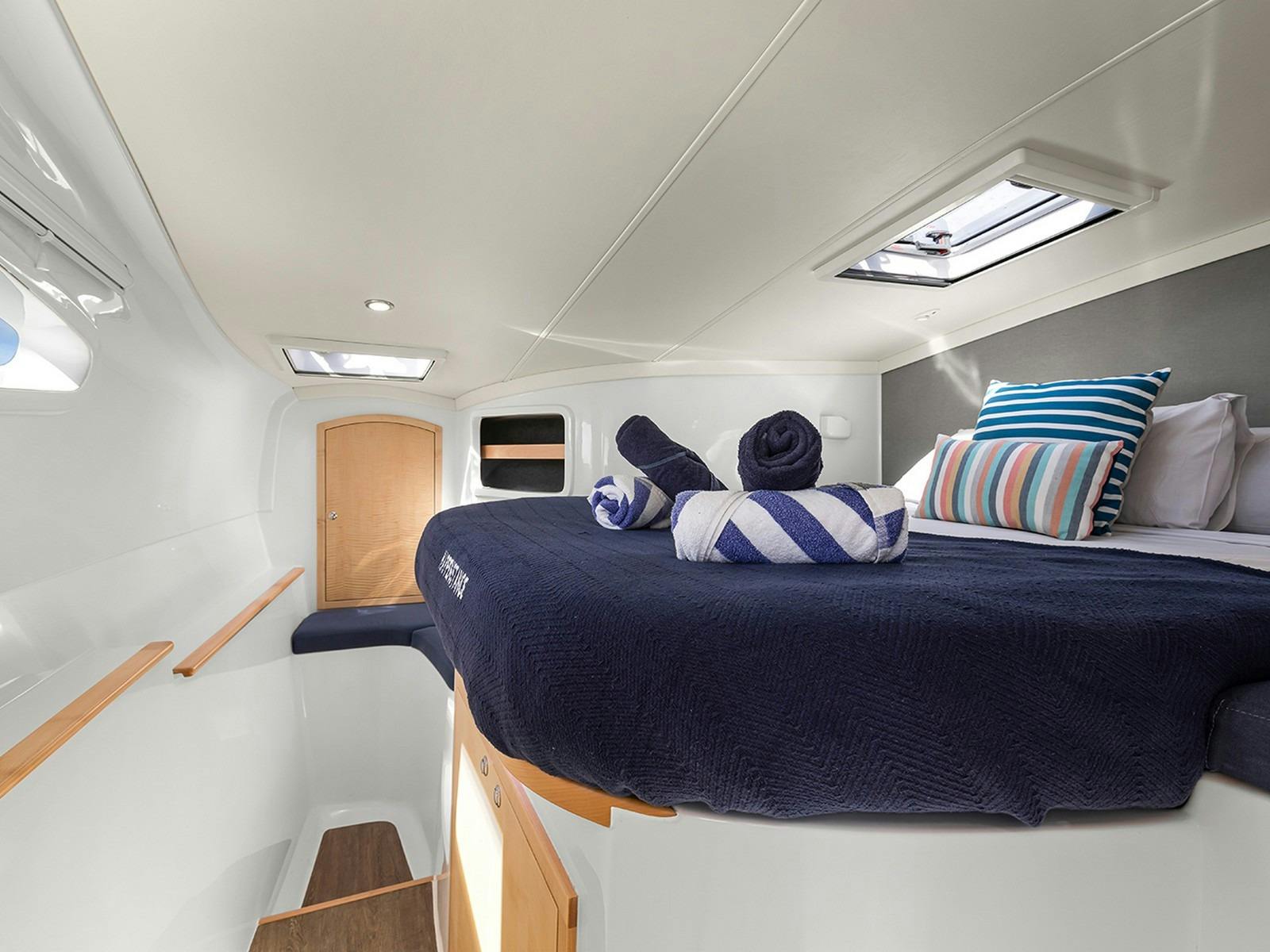 Seawind 1260.3 - Port side private cabin
