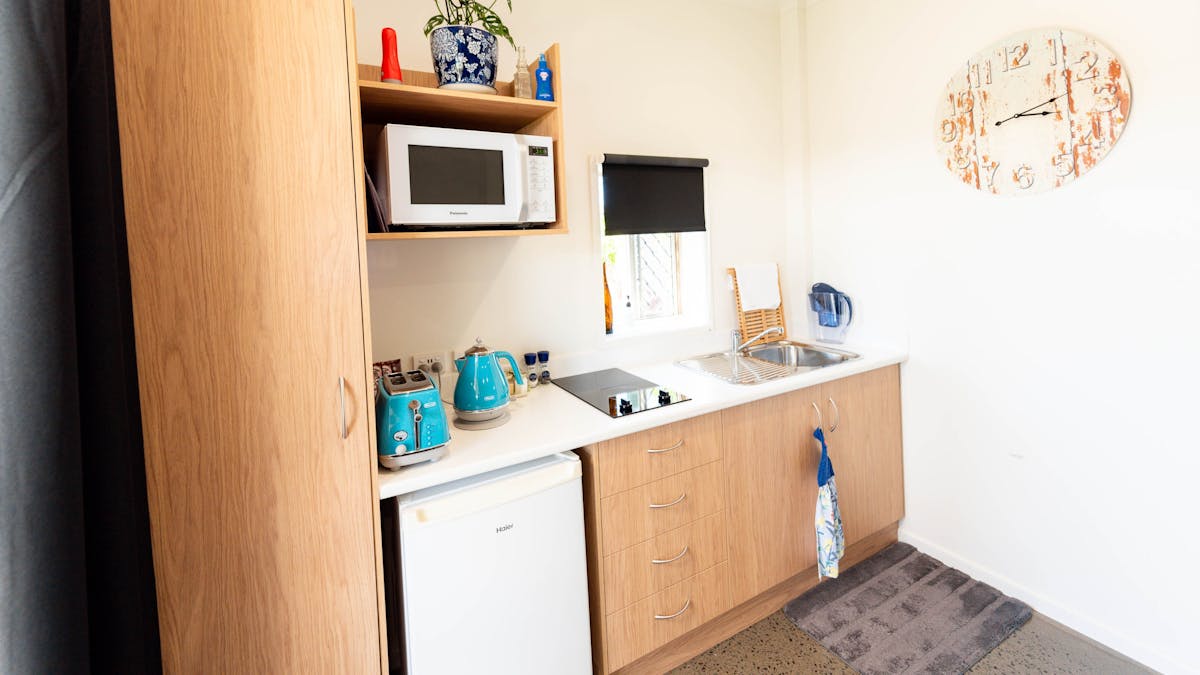 Full kitchen photo.