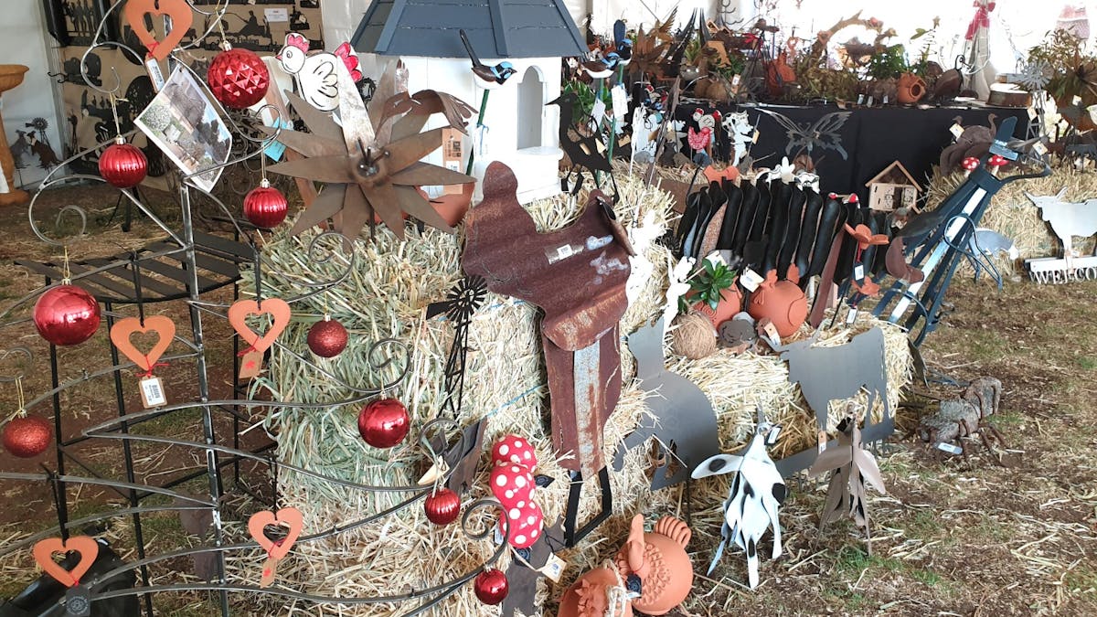 range of garden art