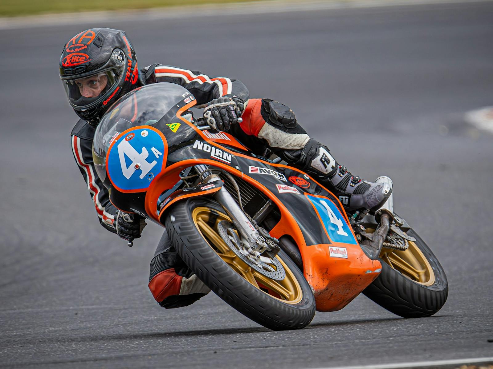 Historic motorcycles race it out at Historic Winton