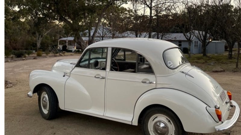 vintage car parked at Granite Belt accommodation