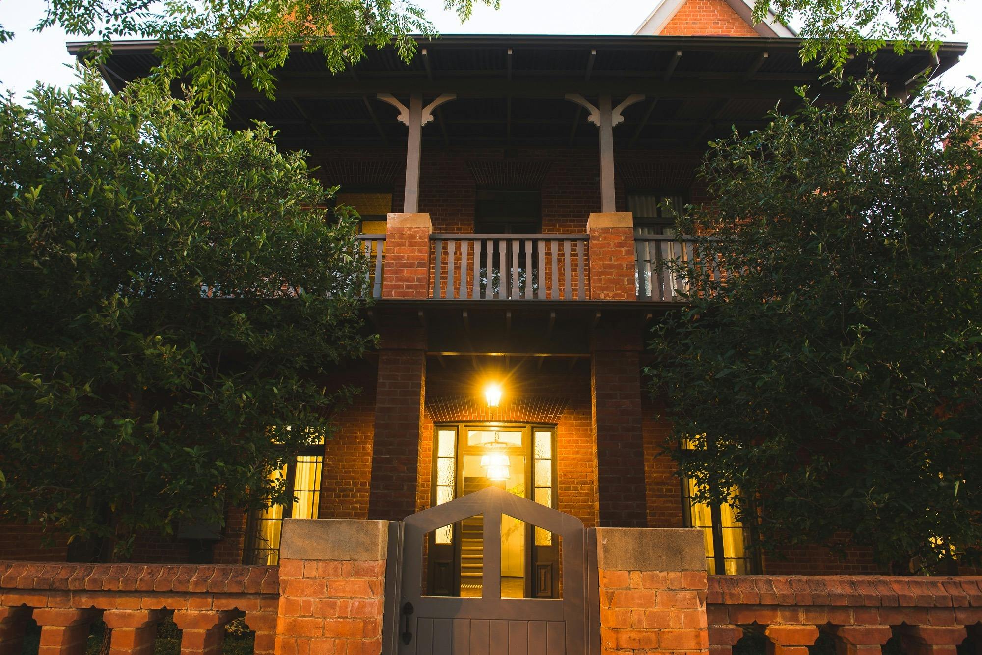 Self-contained Luxury Apartment