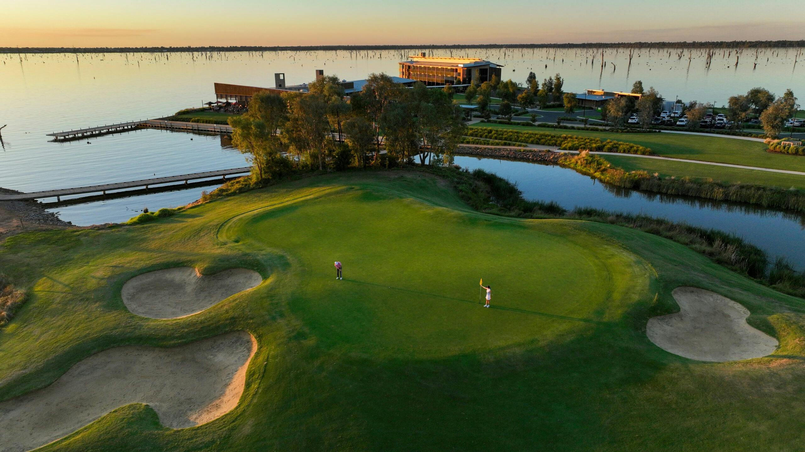 Black Bull Golf Course at Silverwoods Resort Yarrawonga