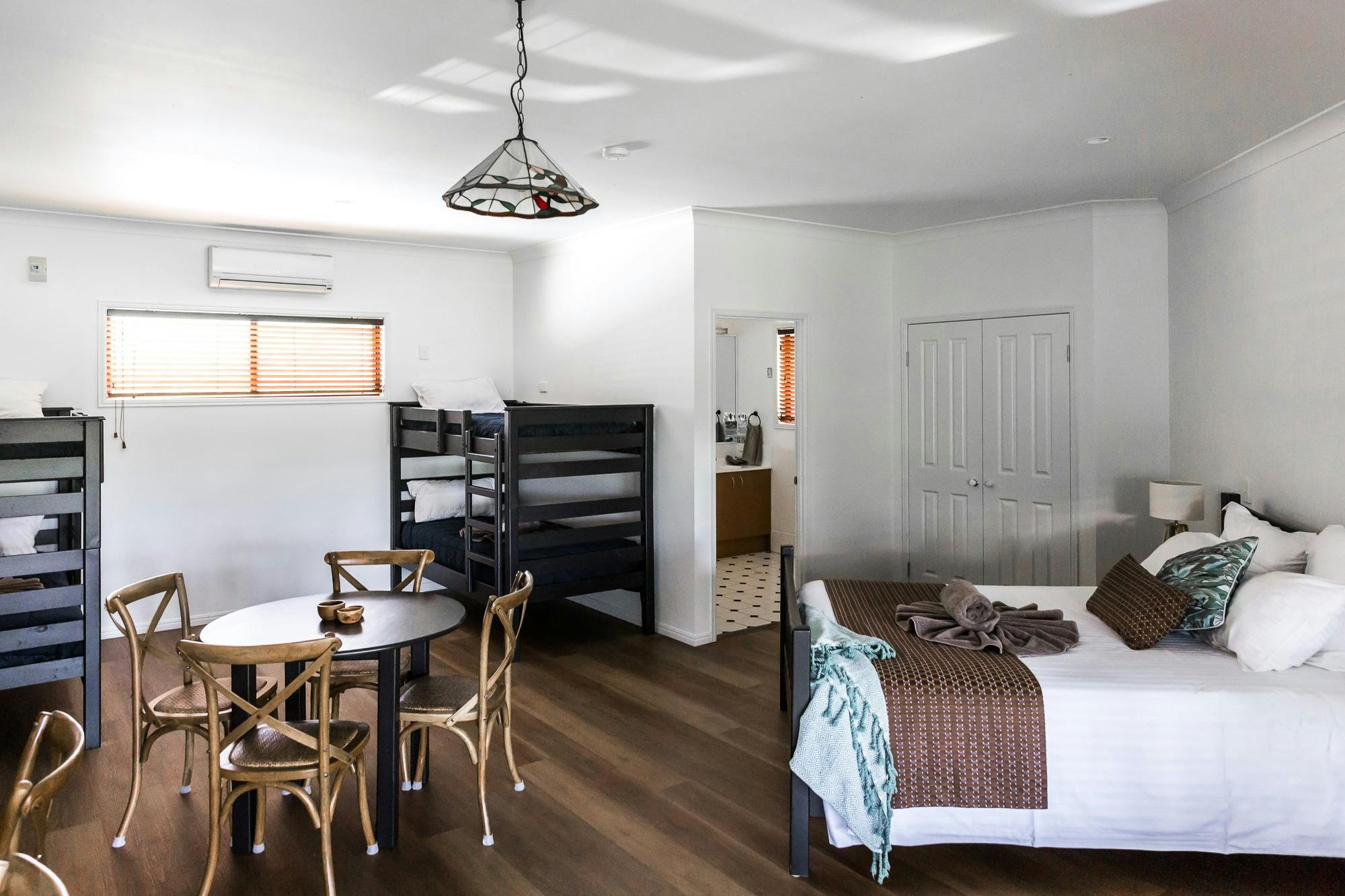 Family Room (Sleeps 6)