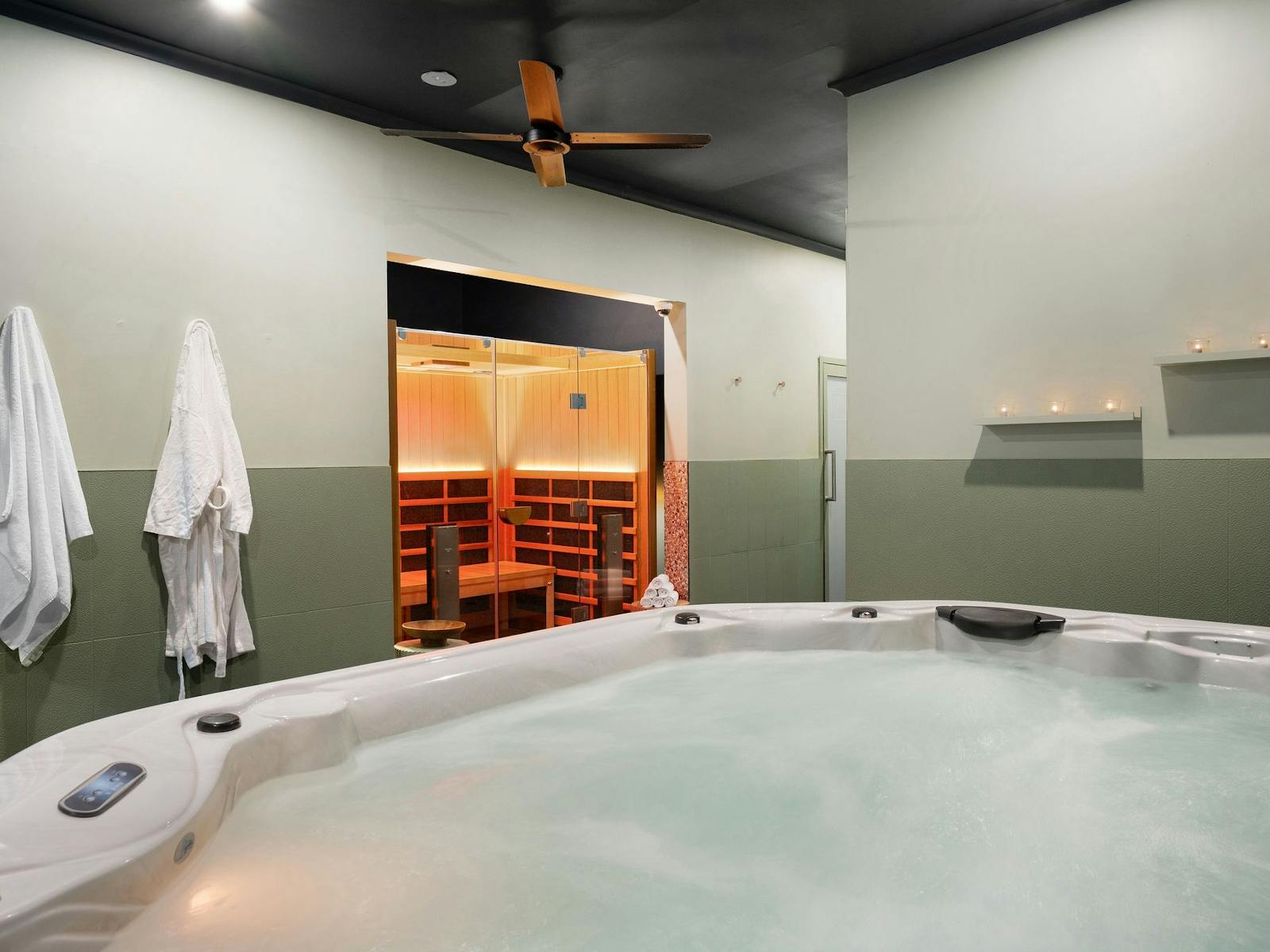 Glebe Bathhouse Hot Spa Infrared Sauna