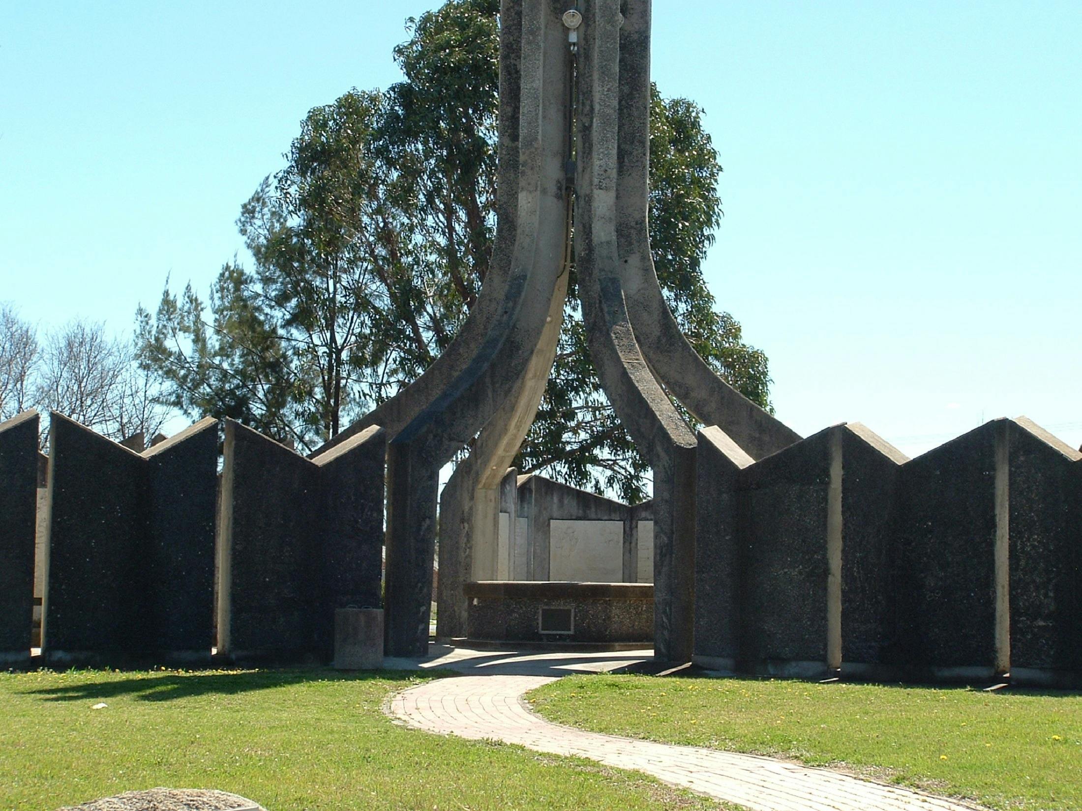 Front view of Memorial