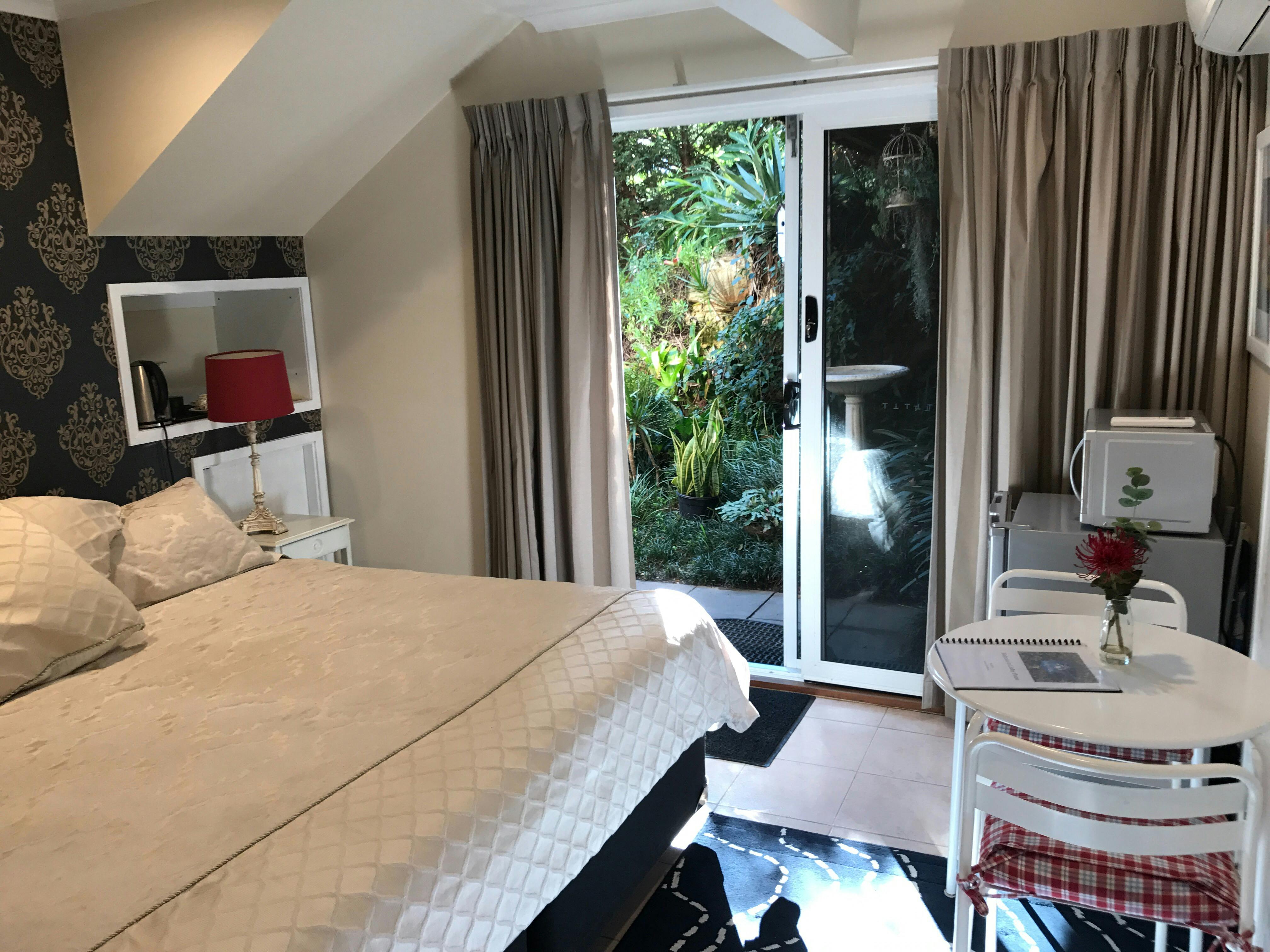 Garden Room with ensuite bathroom