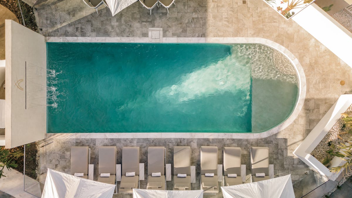Pool and Bar