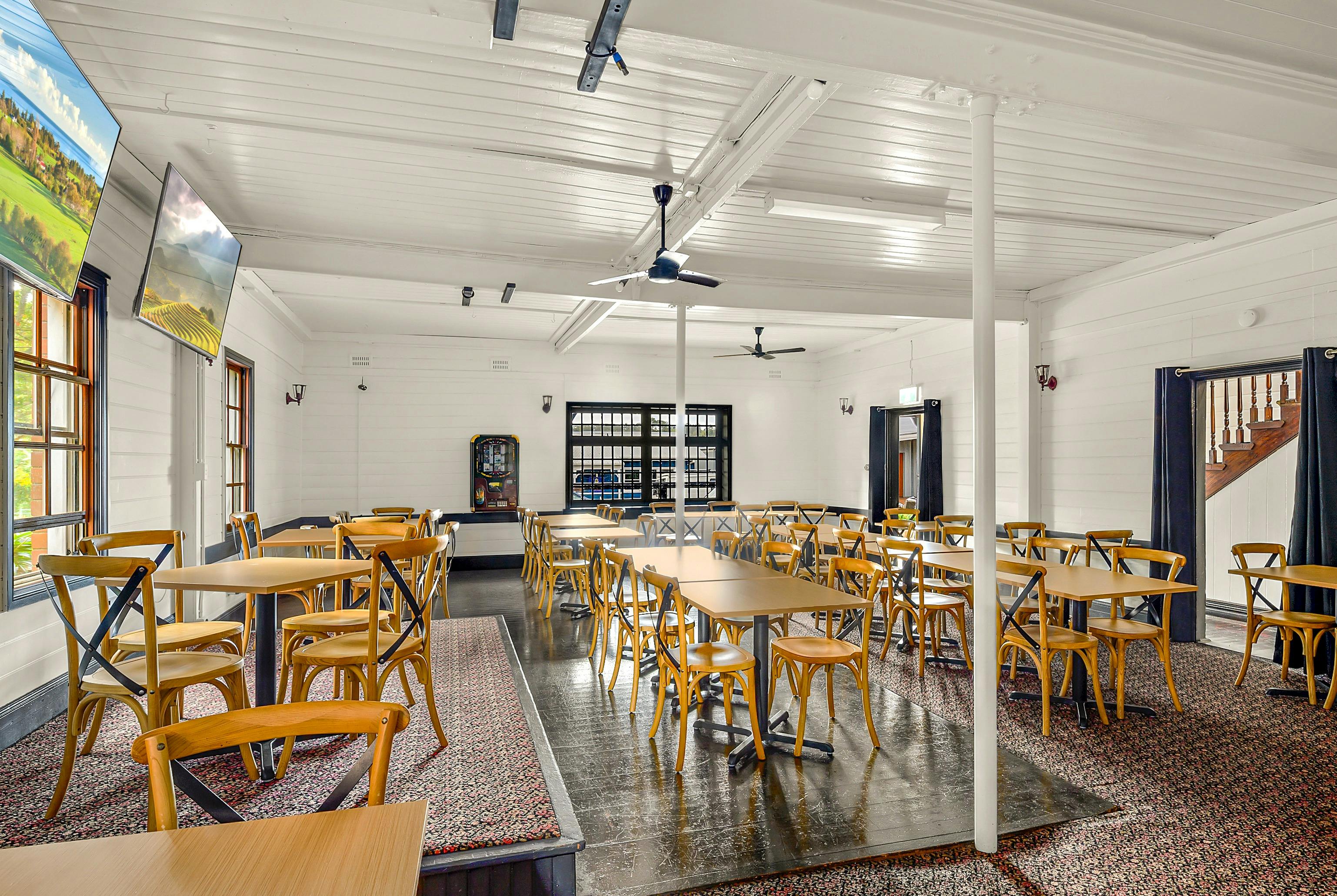 Jamberoo Pub Lounge dining room where The Butter Trackers perform