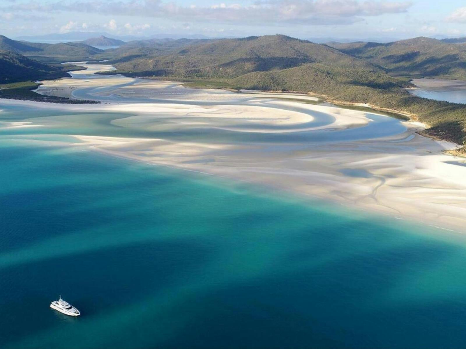 Great Barrier Reef Luxury Yacht Charters | Whitsundays