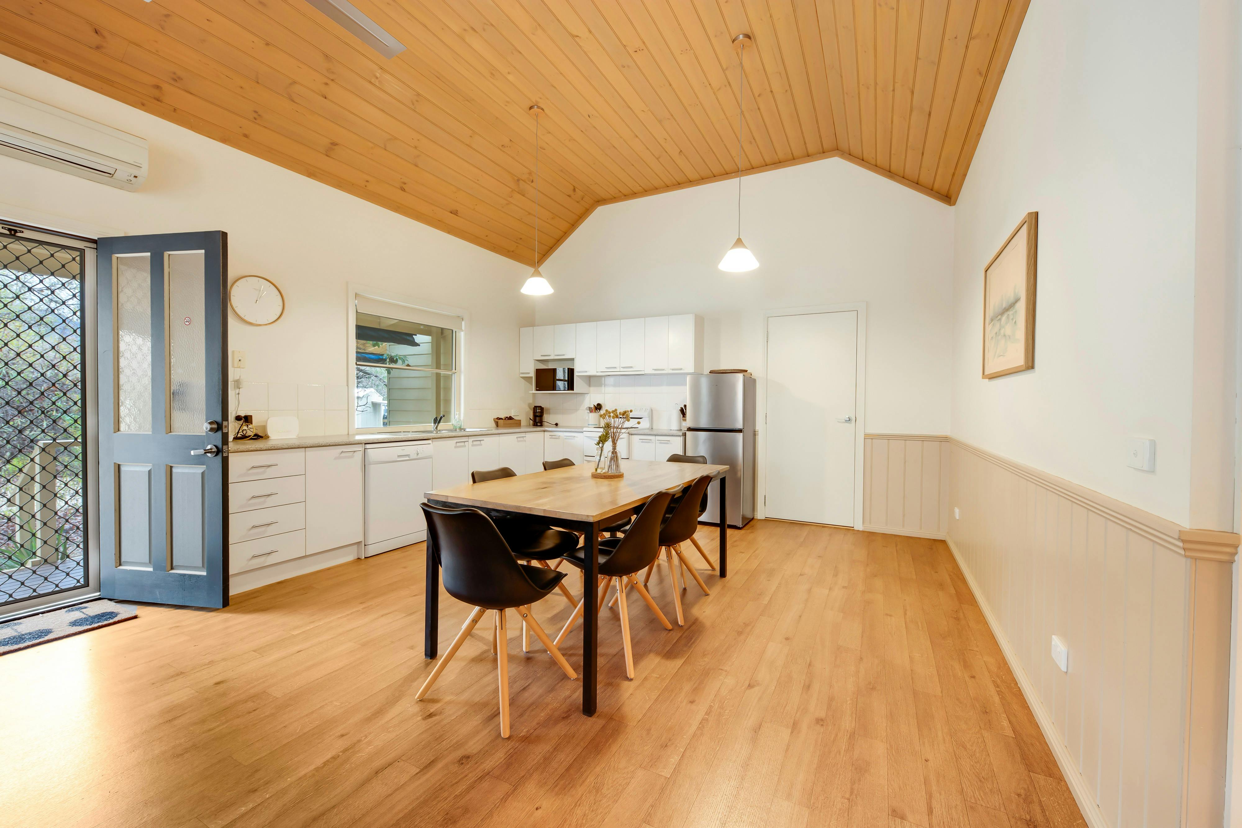 Kitchen/Dining unit 2