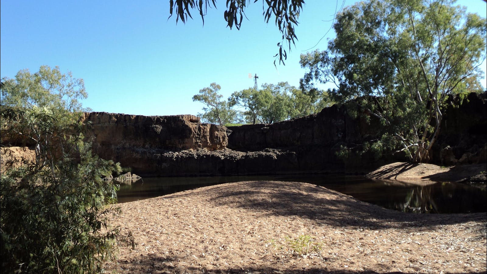 Kooroorinya Falls Nature Reserve