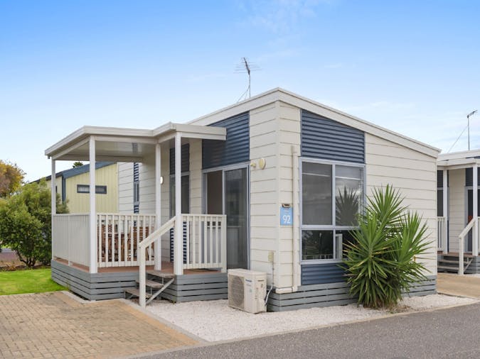 Deluxe 2 Bedroom Cabin