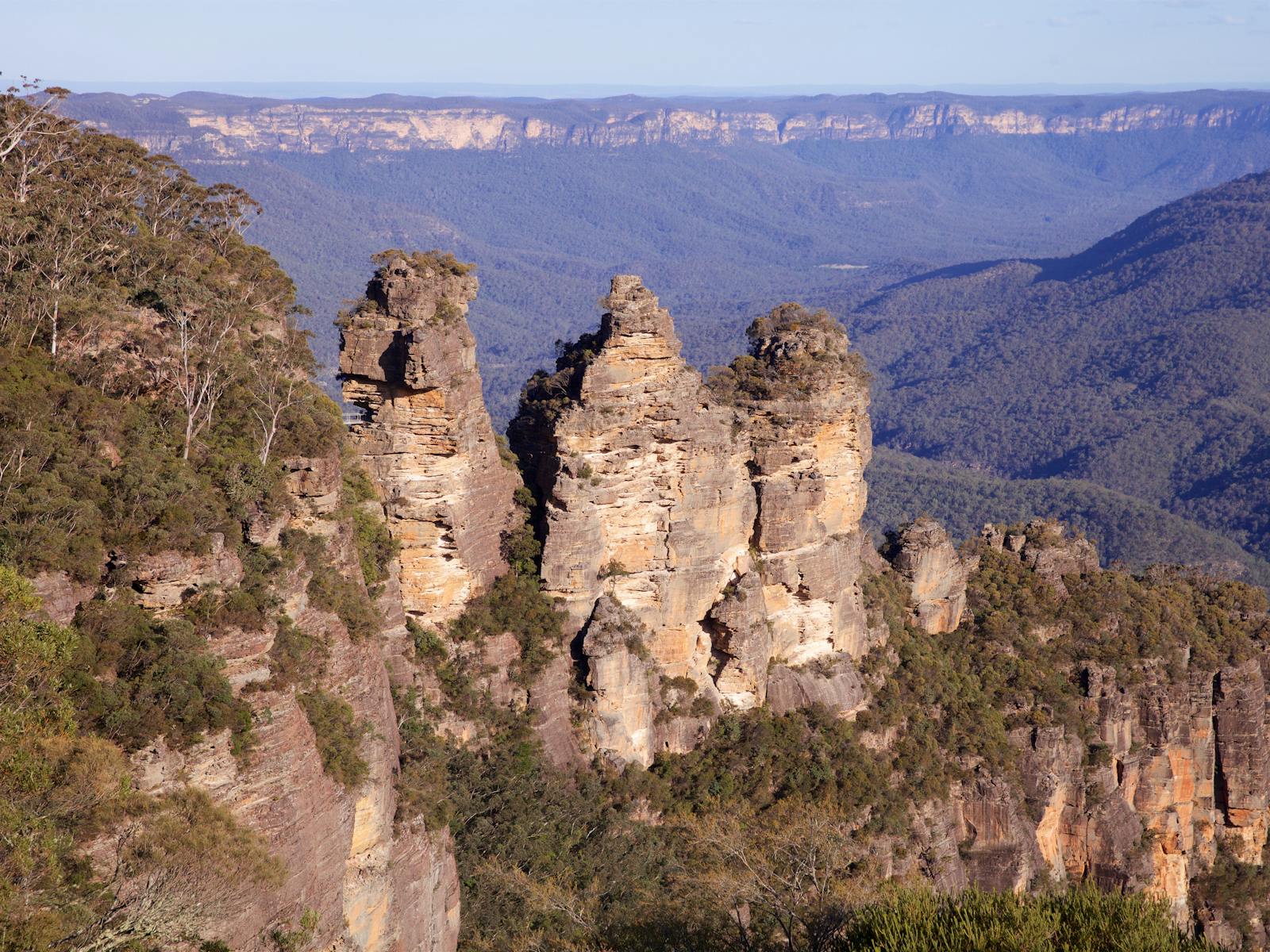 three sisters echo point